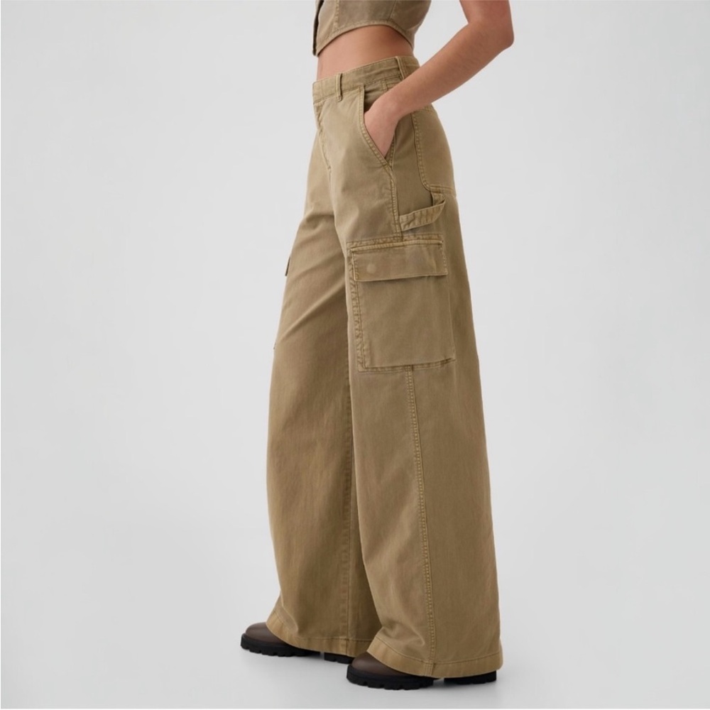 NWT‎ GAP Mid Rise Cargo Baggy Khakis - Size 6 🩷 #518140 - Picture 5 of 9